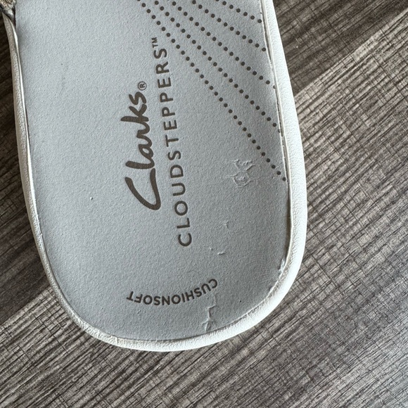 Cloudsteppers by Clarks Brittany Flora Sandals - Picture 3 of 5